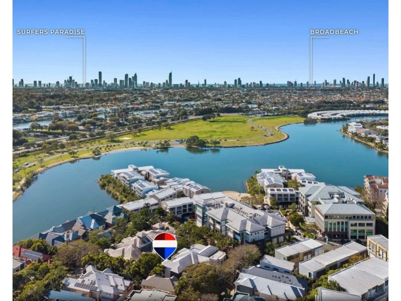2/3208 Central Place, Carrara QLD 4211