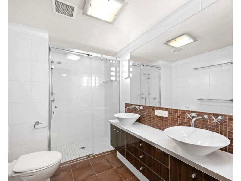 2/3208 Central Place, Carrara QLD 4211