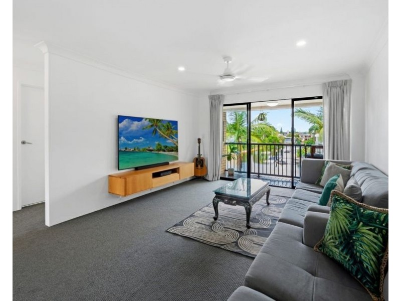 10/18-20 Sunshine Boulevard, Broadbeach Waters QLD 4218
