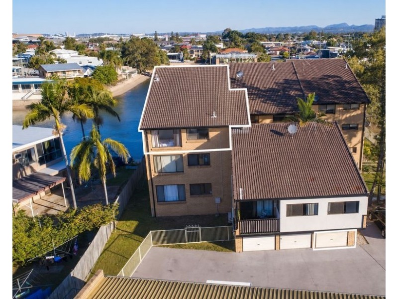 10/18-20 Sunshine Boulevard, Broadbeach Waters QLD 4218