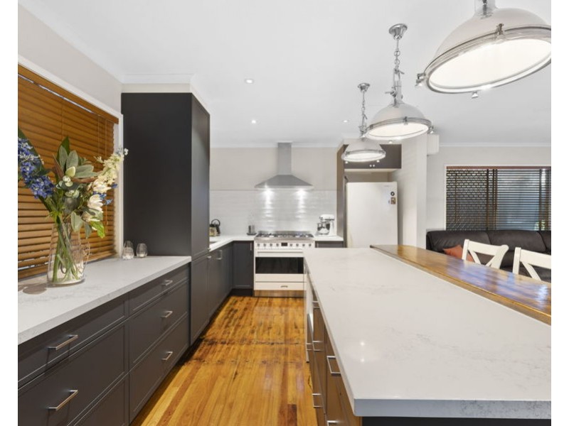 2 Flinders Avenue, Molendinar QLD 4214