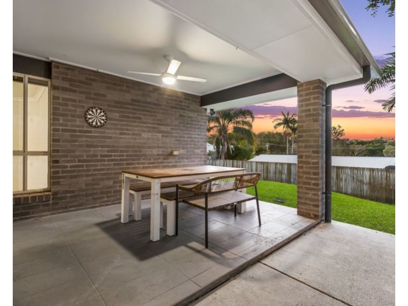 15 Cooleroo Crescent, Southport QLD 4215
