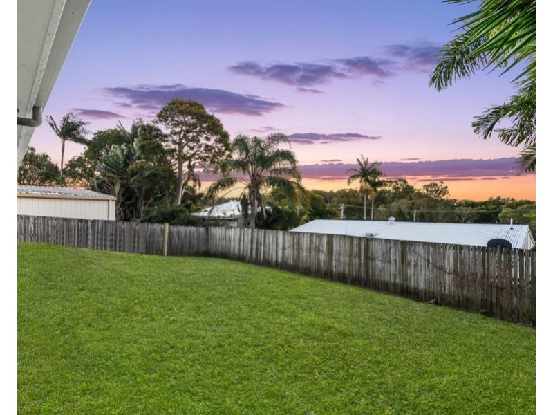 15 Cooleroo Crescent, Southport QLD 4215
