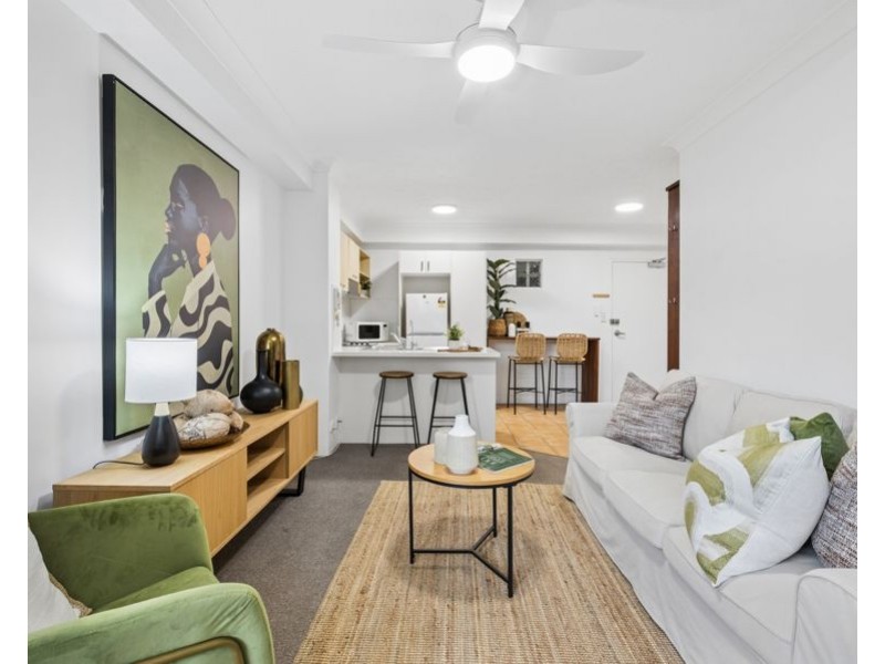 4/10-14 Purli Street, Surfers Paradise QLD 4217