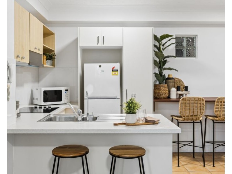 4/10-14 Purli Street, Surfers Paradise QLD 4217