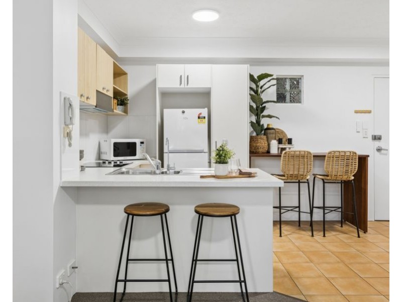 4/10-14 Purli Street, Surfers Paradise QLD 4217