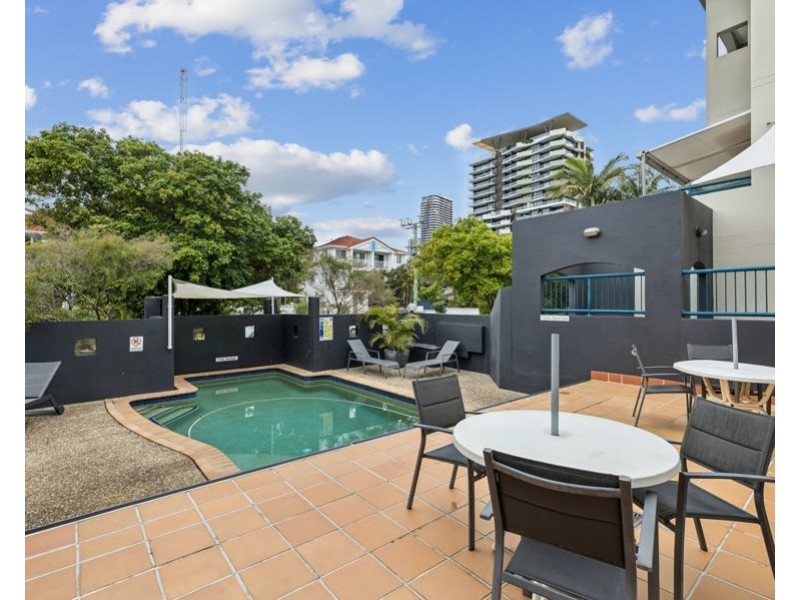 4/10-14 Purli Street, Surfers Paradise QLD 4217
