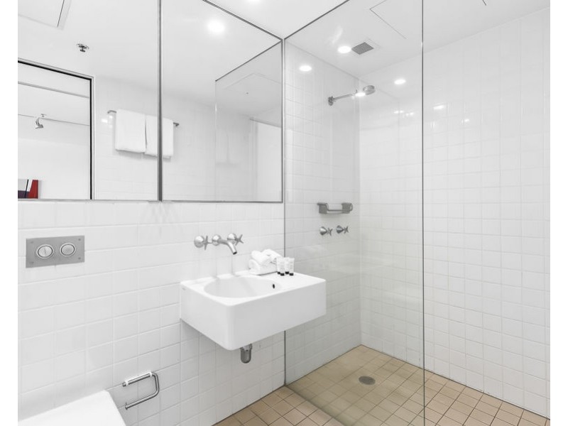 159 Old Burleigh Road, Broadbeach QLD 4218