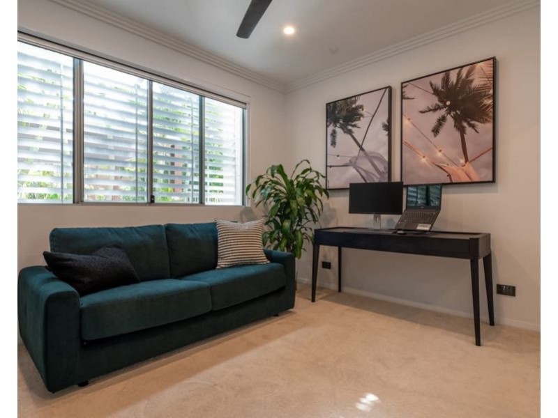 3/24 Tarcoola Crescent, Surfers Paradise QLD 4217
