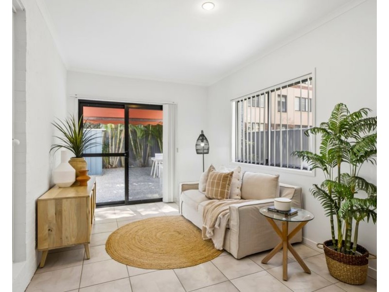 3/37 T E Peters Drive, Broadbeach Waters QLD 4218