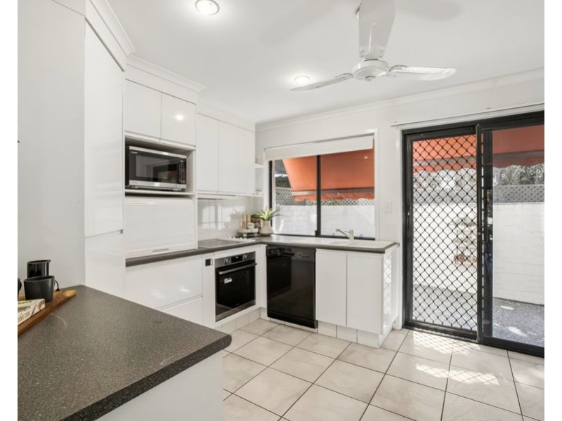 3/37 T E Peters Drive, Broadbeach Waters QLD 4218
