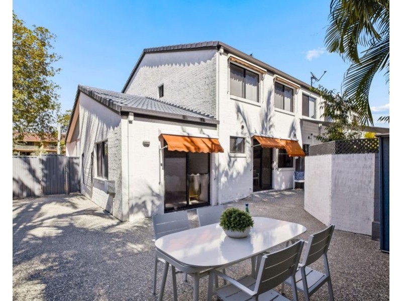3/37 T E Peters Drive, Broadbeach Waters QLD 4218
