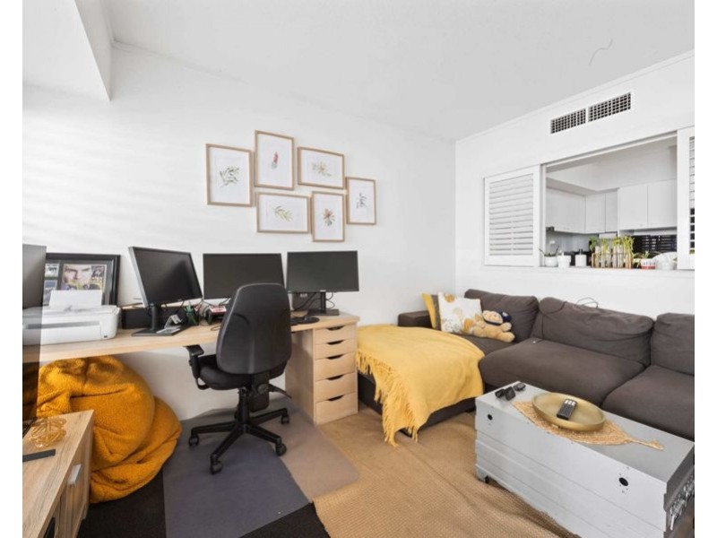 135/326 Marine Parade, Labrador QLD 4215