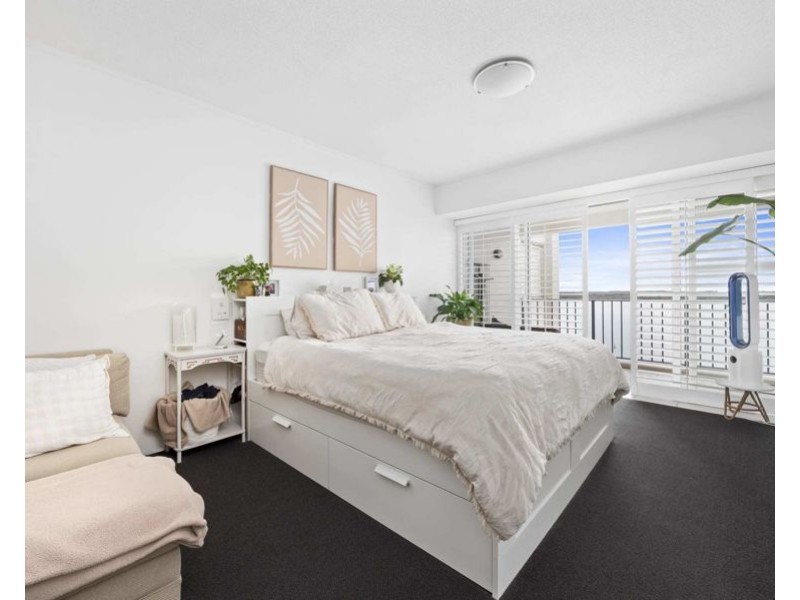 135/326 Marine Parade, Labrador QLD 4215