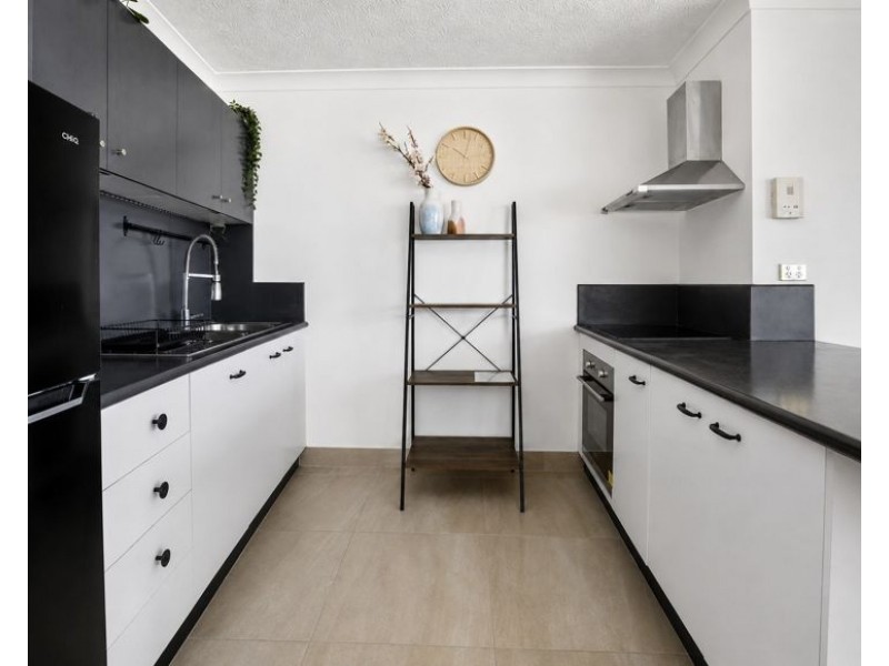 52/210-218 Surf Parade, Surfers Paradise QLD 4217
