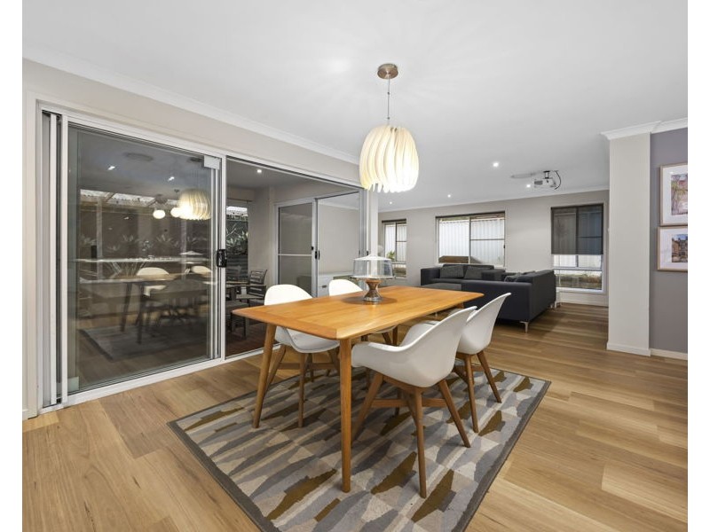 21 Banbrook Court, Molendinar QLD 4214