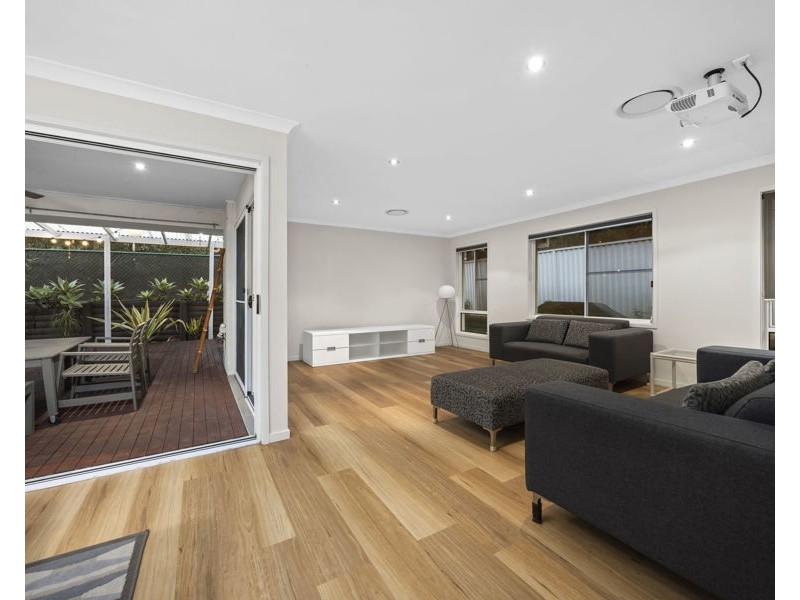 21 Banbrook Court, Molendinar QLD 4214