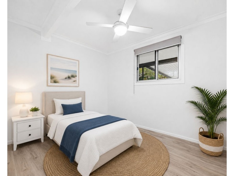 12 Okinya Street, Biggera Waters QLD 4216