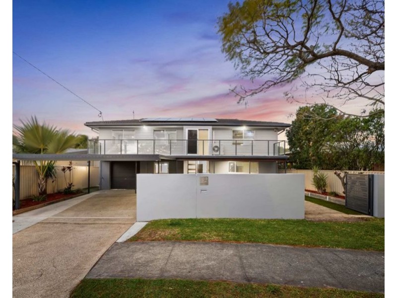 12 Okinya Street, Biggera Waters QLD 4216