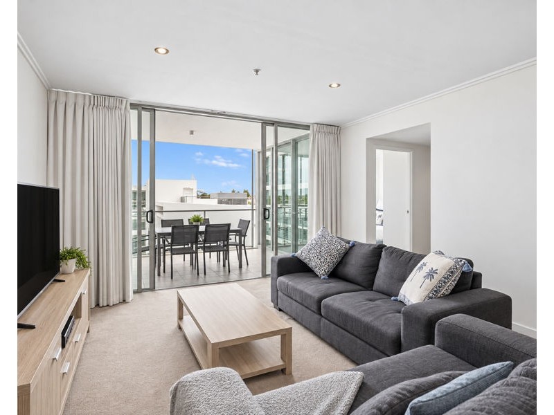 1307/33 T E Peters Drive, Broadbeach Waters QLD 4218