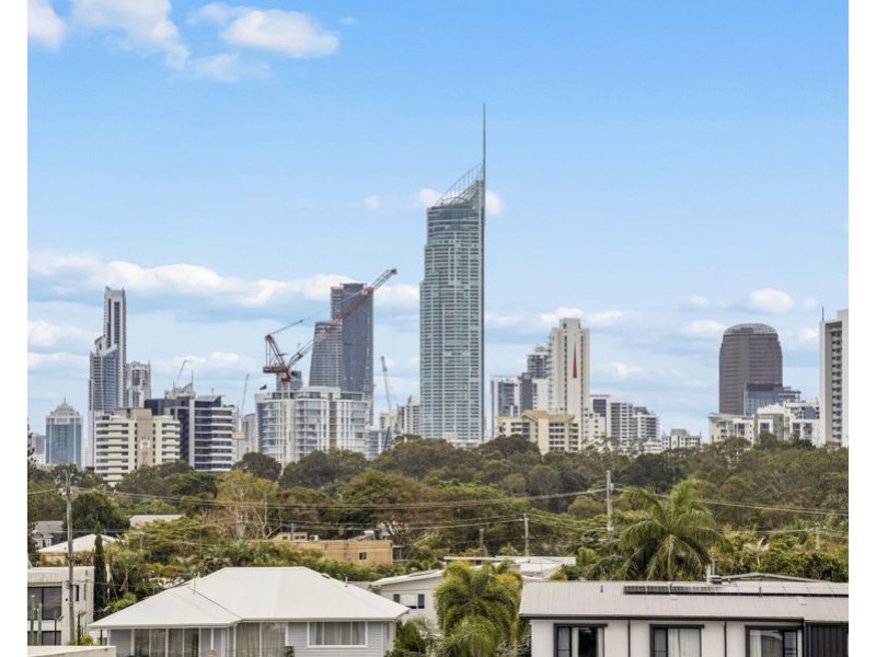 1307/33 T E Peters Drive, Broadbeach Waters QLD 4218