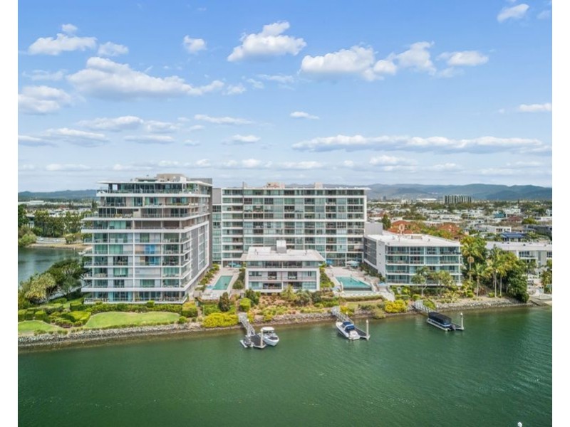 1307/33 T E Peters Drive, Broadbeach Waters QLD 4218