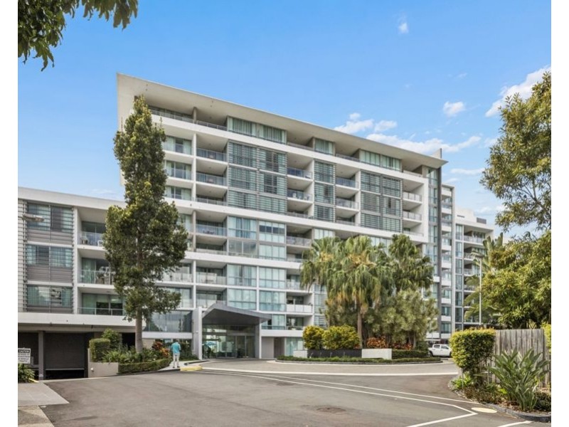 1307/33 T E Peters Drive, Broadbeach Waters QLD 4218