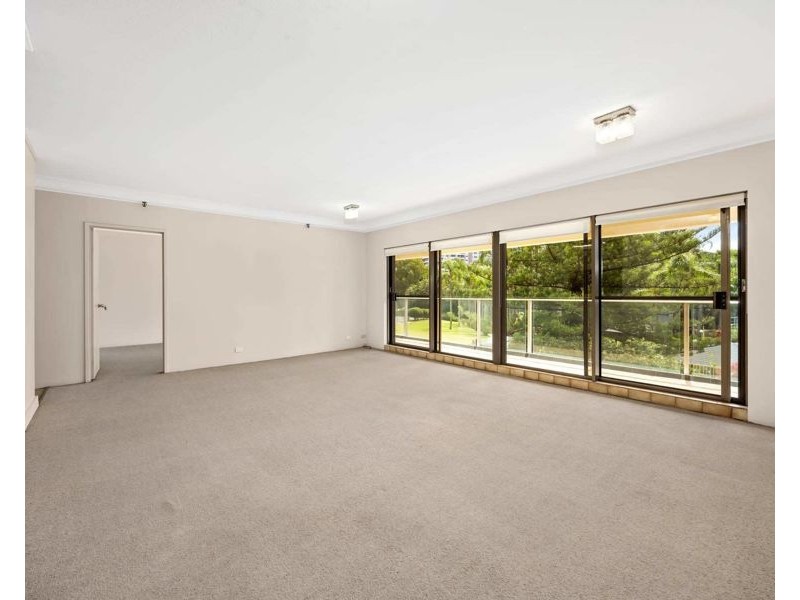 6/2 Admiralty Drive, Surfers Paradise QLD 4217