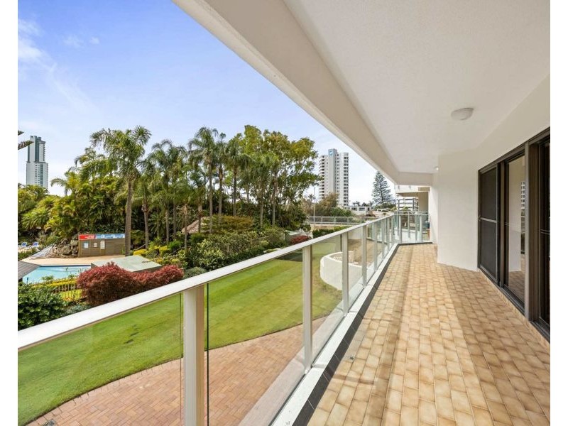 6/2 Admiralty Drive, Surfers Paradise QLD 4217