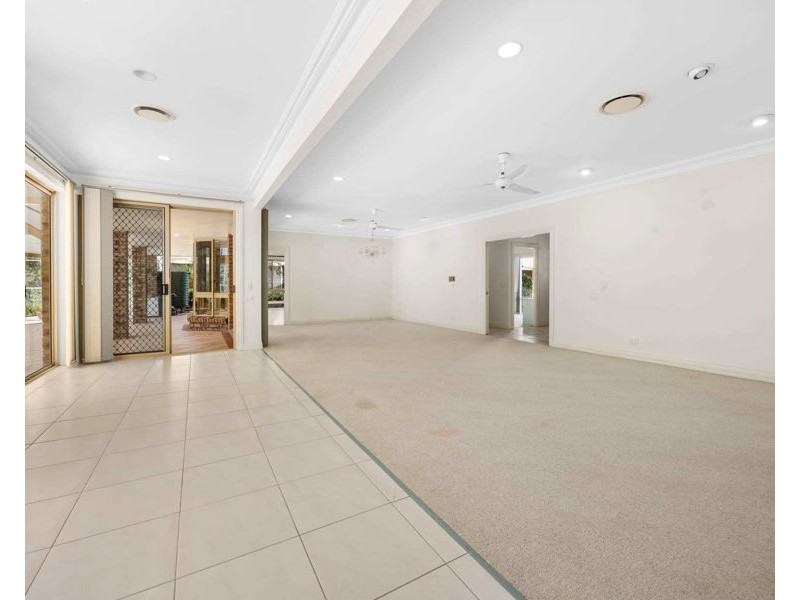 69 Marbella Drive, Benowa QLD 4217