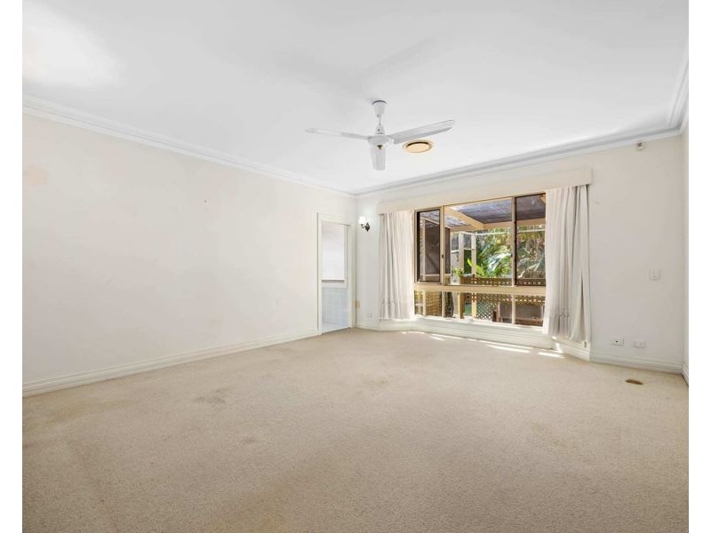 69 Marbella Drive, Benowa QLD 4217