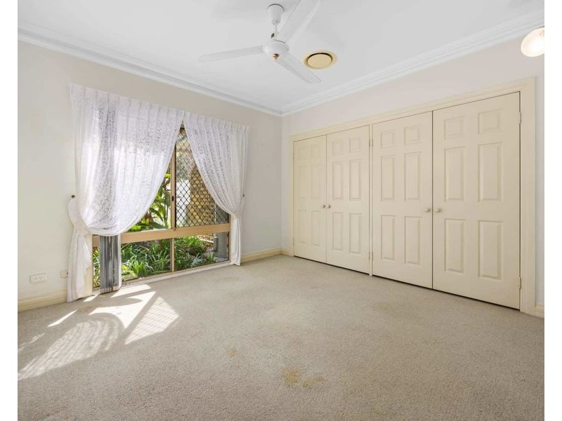 69 Marbella Drive, Benowa QLD 4217