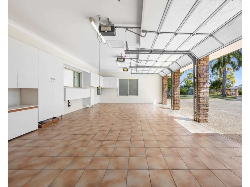 69 Marbella Drive, Benowa QLD 4217