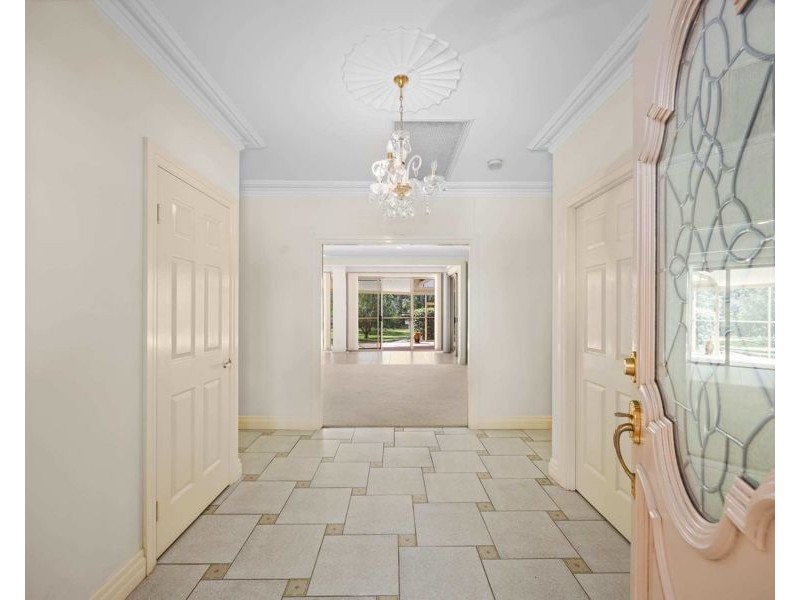 69 Marbella Drive, Benowa QLD 4217