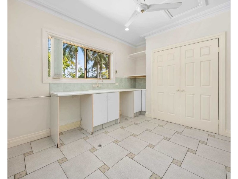 69 Marbella Drive, Benowa QLD 4217