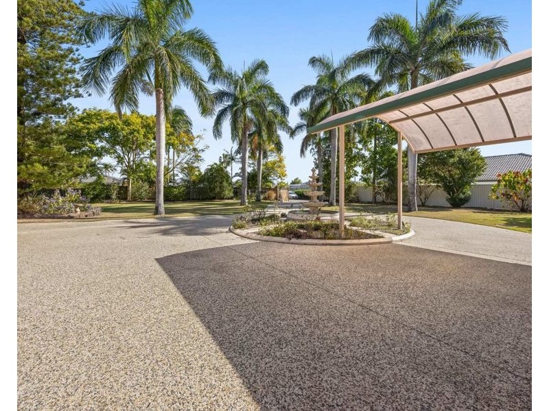 69 Marbella Drive, Benowa QLD 4217