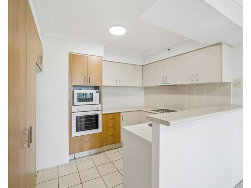 1032/2623-2633 Gold Coast Highway, Broadbeach QLD 4218