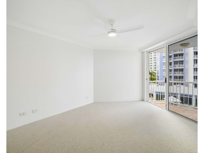 1032/2623-2633 Gold Coast Highway, Broadbeach QLD 4218
