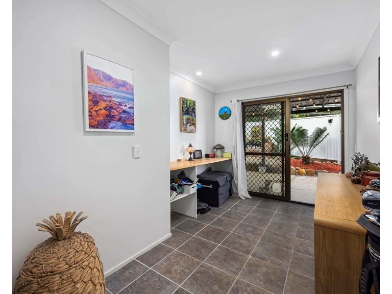 2/10 Virginia Grove, Southport QLD 4215
