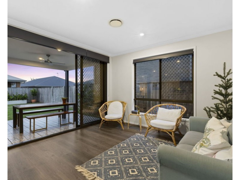 50 Aspen Way, Arundel QLD 4214