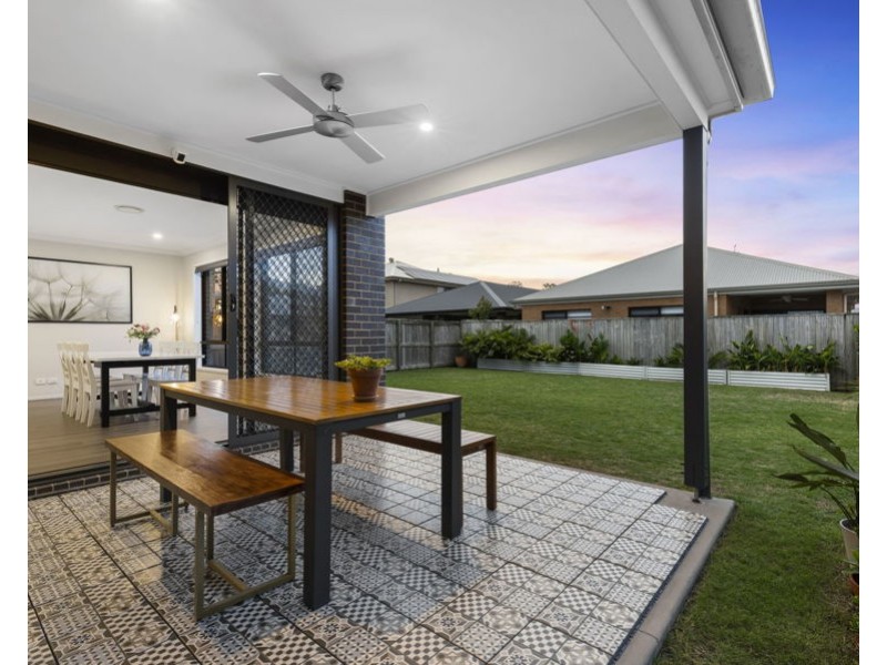 50 Aspen Way, Arundel QLD 4214