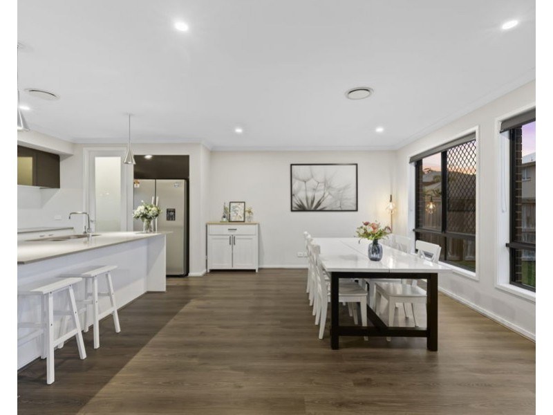 50 Aspen Way, Arundel QLD 4214