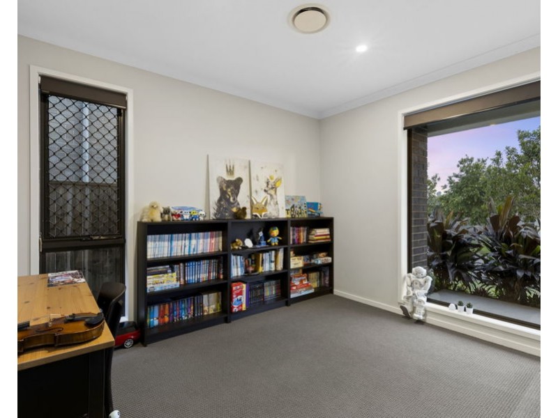 50 Aspen Way, Arundel QLD 4214