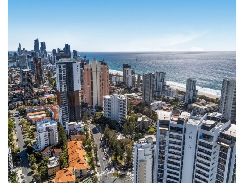 21/20 Queensland Avenue, Broadbeach QLD 4218