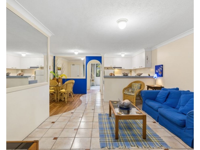2/24 Hamilton Avenue, Surfers Paradise QLD 4217