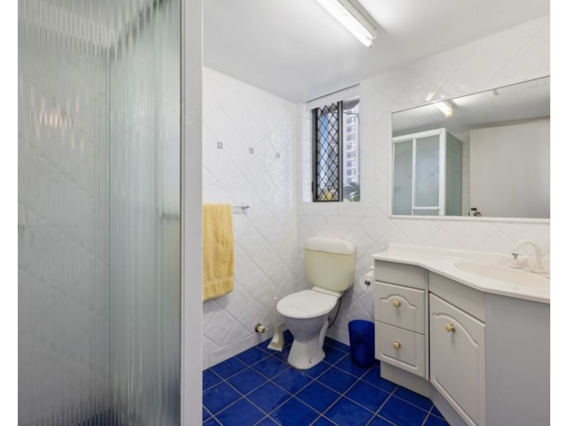 2/24 Hamilton Avenue, Surfers Paradise QLD 4217
