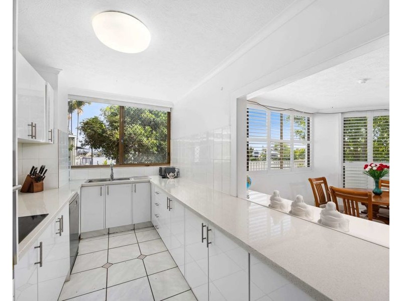 2/2916 Gold Coast Highway, Surfers Paradise QLD 4217