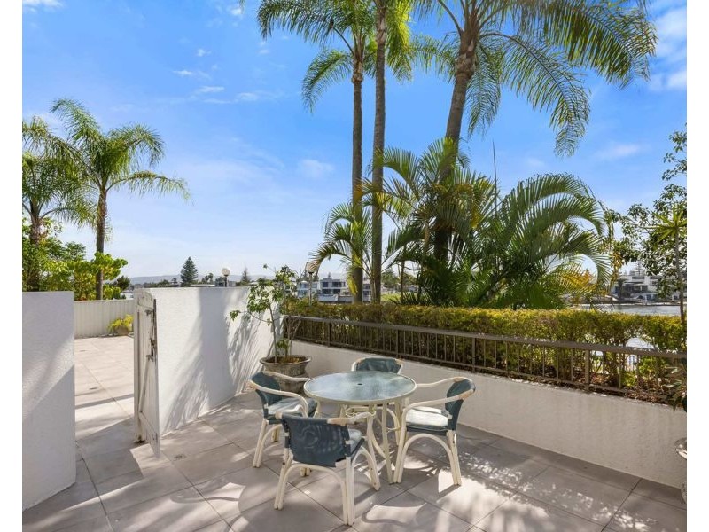 2/2916 Gold Coast Highway, Surfers Paradise QLD 4217