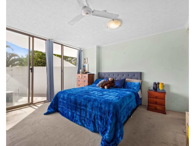 2/2916 Gold Coast Highway, Surfers Paradise QLD 4217