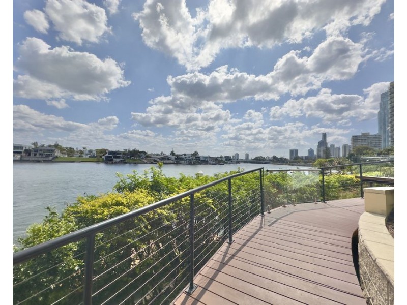 2/2916 Gold Coast Highway, Surfers Paradise QLD 4217